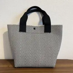 SHOO•LA•RUE トートバッグ