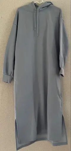 パーカーロングワンピース