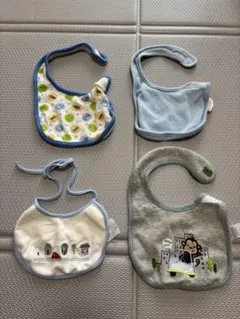 Carter'sなど　スタイ・よだれかけ4枚セット