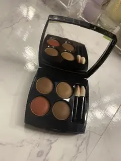 シャネル レ キャトル オンブル 268 カンドゥール エ エクスペリヤンス