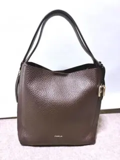 Item thumbnail for item 9d8ac373-97ce-4334-8c6c-733157602403