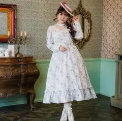 Chalmiere クラシカルローズ柄ワンピース　バレッタ付き ピンク Mサイズ Chalmiere クラシカルローズ柄ワンピース&バレッタ - メルカリ