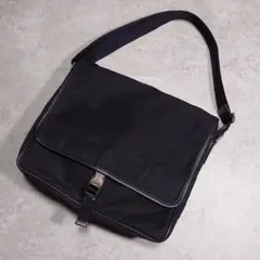 PRADA メッセンジャーバッグ ナイロン トライアングルロゴ