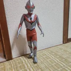 エクスプラス にせウルトラマン 第107話 にせウルトラマンリペイント : 怪獣部屋のストーリー