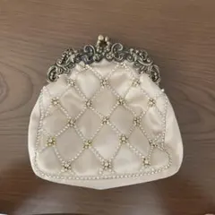 noe様専用 パール装飾のベージュパーティーバッグ