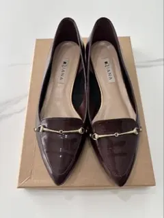 DIANA ダークブラウン パンプス