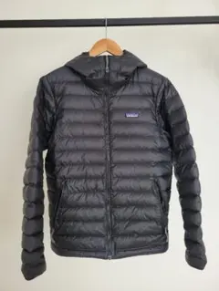 Patagonia パタゴニア ダウンセーターフーディ ブラック M - メルカリ