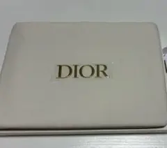 Dior ホワイトポーチ フラット