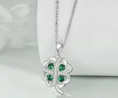 四つ葉 ネックレス グリーン プレゼント レディース シルバー クローバー