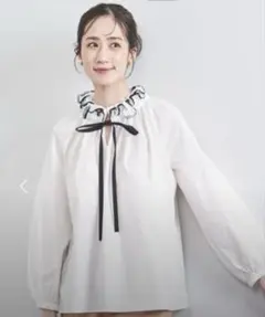 ユナイテッドアローズ　オーガンジーリボンフリルブラウス UNITED ARROWS（ユナイテッドアローズ）の「オーガンジーフリル バイ