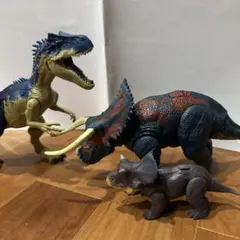 ジュラシックワールドバトルアッドロック　マテル　アロサウルス　ナーストケラトプス