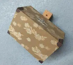 和風花柄裁縫箱正絹廻し貼り