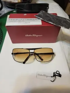 Salvatore Ferragamo サングラス ブラウンのサムネイル