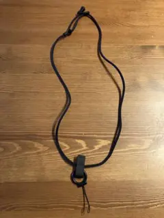 ストラップ　ELECOM　長さ調節可能　黒　ブラック　BLACK