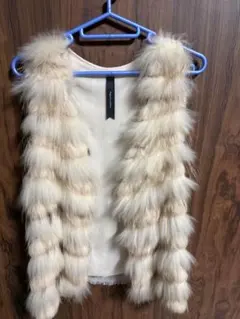 Dignite collier クリームファーベスト