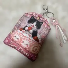 ハンドメイド=お守り型バックチャーム×猫&うさぎケーキ