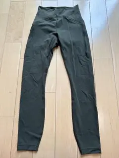 lululemon ヨガパンツ レギンス カーキのサムネイル