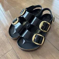 1804 ビルケンシュトック ミラノ ビックバックル 黒×ゴールド - メルカリ