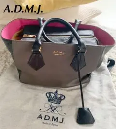 Item thumbnail for item 5cab2746-38ef-4029-a4cb-3452175e4b33