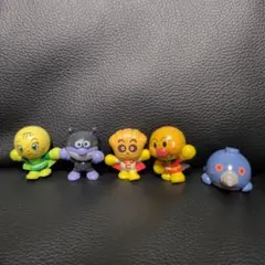 アンパンマン　びっくらたまご　フィギュア
