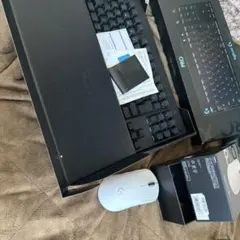 Logitech PRO RGBキーボードとマウスセット