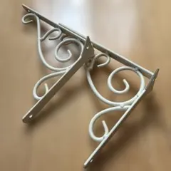ホワイト装飾ブラケット