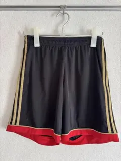 ハンドボール　ハーフパンツ　adidas