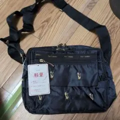 ねこ 猫刺繍 ショルダーバッグ　黒