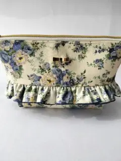 花柄フリル付きマルチケース