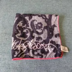 【値下げ中】Vivienne Westwood ハンカチ 約36センチ　赤　黒