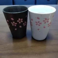 桜模様の陶器湯飲み2個セット