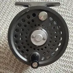 アブガルシア 50※シリーズ スピンキャストリール 肉抜き軽量化 - メルカリ