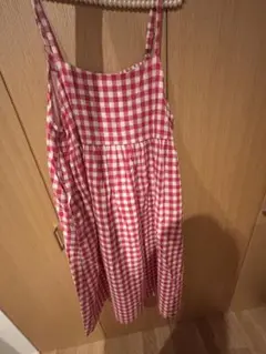 ピンクギンガムチェックのワンピース