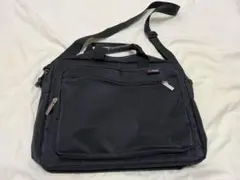 ビジネスバッグ　通勤カバン　ブラック　パソコン対応　ナイロン製　ショルダー
