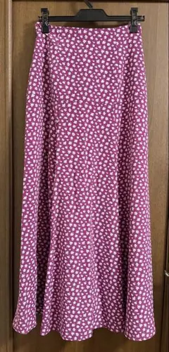 小花柄ロングスカート