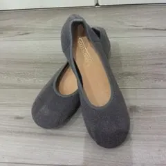 グレー フラットシューズ