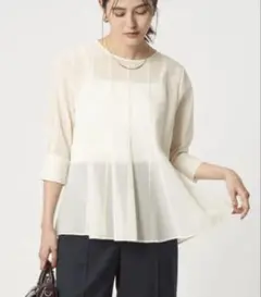 新品未使用　グリーンレーベルリラクシング　ウォッシャブル ペプラム　ブラウス