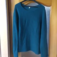 グリーンニット