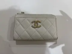 Chanel ホワイト キルティング カードケース