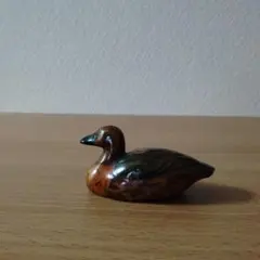 アヒルのミニチュア置物
