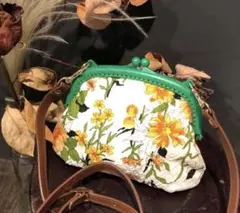 昭和レトロ　パックリ開く　がま口　ショルダーバッグ，ポシェット，ポーチ