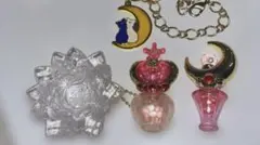 【まとめ売り】　セーラームーン　コンパクト　缶バッジ　リングセット　等 セーラームーン 缶バッジ コンパクト 指輪 セット - メルカリ