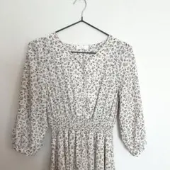 【値下げ可】花柄　フラワーワンピース