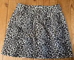 ヒョウ柄タイトスカート
