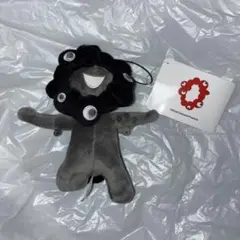 ミャクミャク　ブラックゴム紐付きぬいぐるみ　両手横　タグ付き