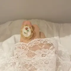 【特別価格¥1800→¥900】バラの花のヴィンテージ風リング(レッド)