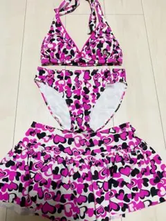 【未使用】水着3点セット　ハートピンク柄　スカート付き　体型カバー