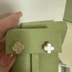 ダイヤ ピアス(両耳用)