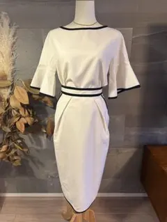 ティアラ　プルオーバーブラウス　スカート　セットアップ　バイカラー　フレア袖