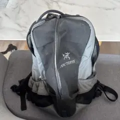 ARC'TERYX × BEAMS アロー 16 グレー - メルカリ